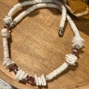 Elegant White and Pink Beaded Necklace